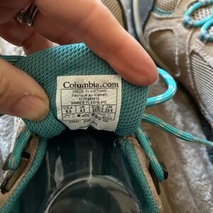 Columbia Women’s Hiking Aqua and Tan Shoes